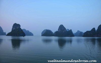 BAHÍA DE HA LONG, MISTERIOSA E INCREÍBLE