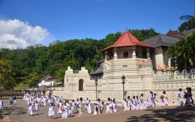 Hacia la capital de las Tierras Altas (etapa 3, de Polonnaruwa a Kandy con visita a Dambulla)