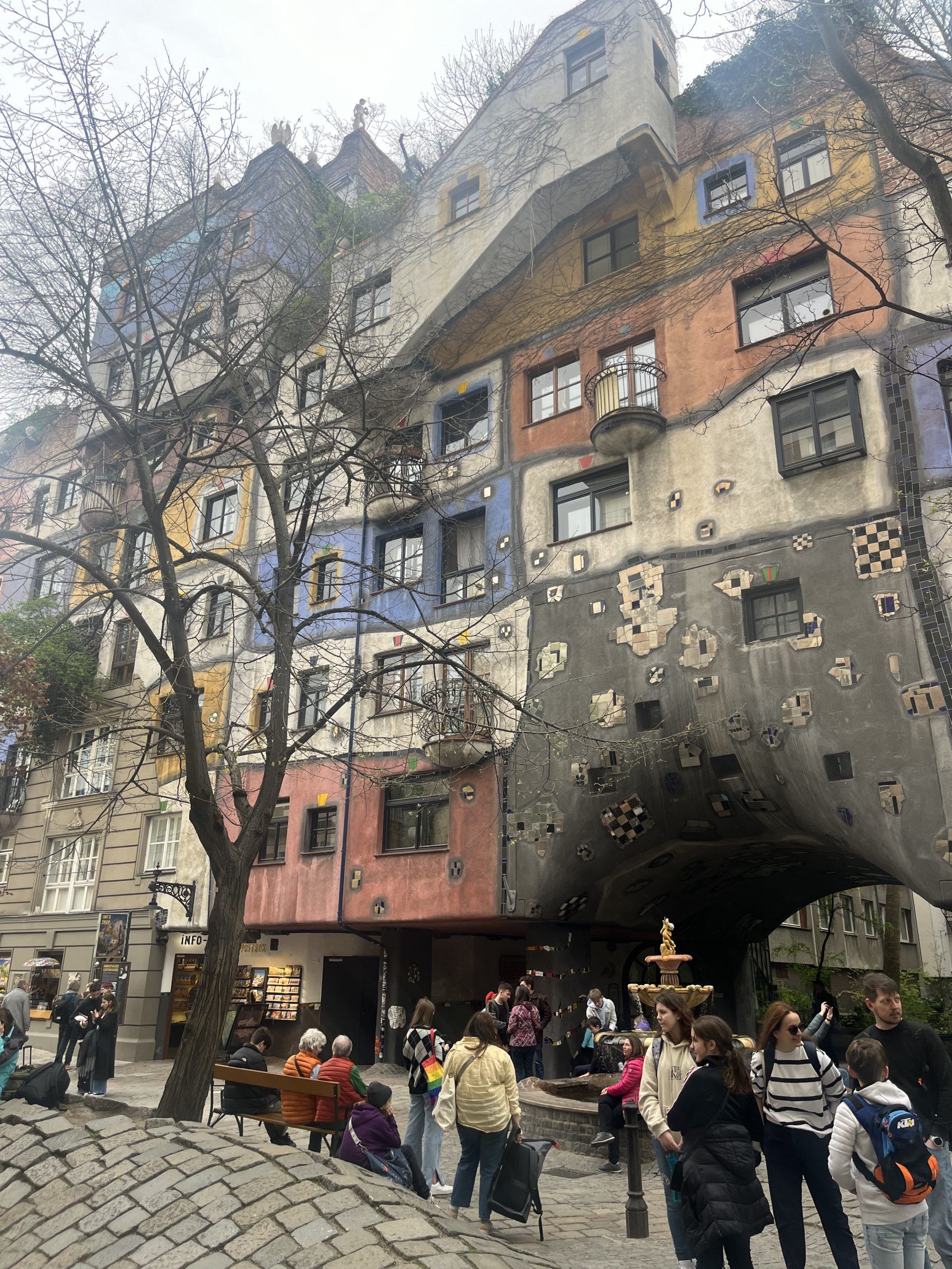 Hundertwasserhaus