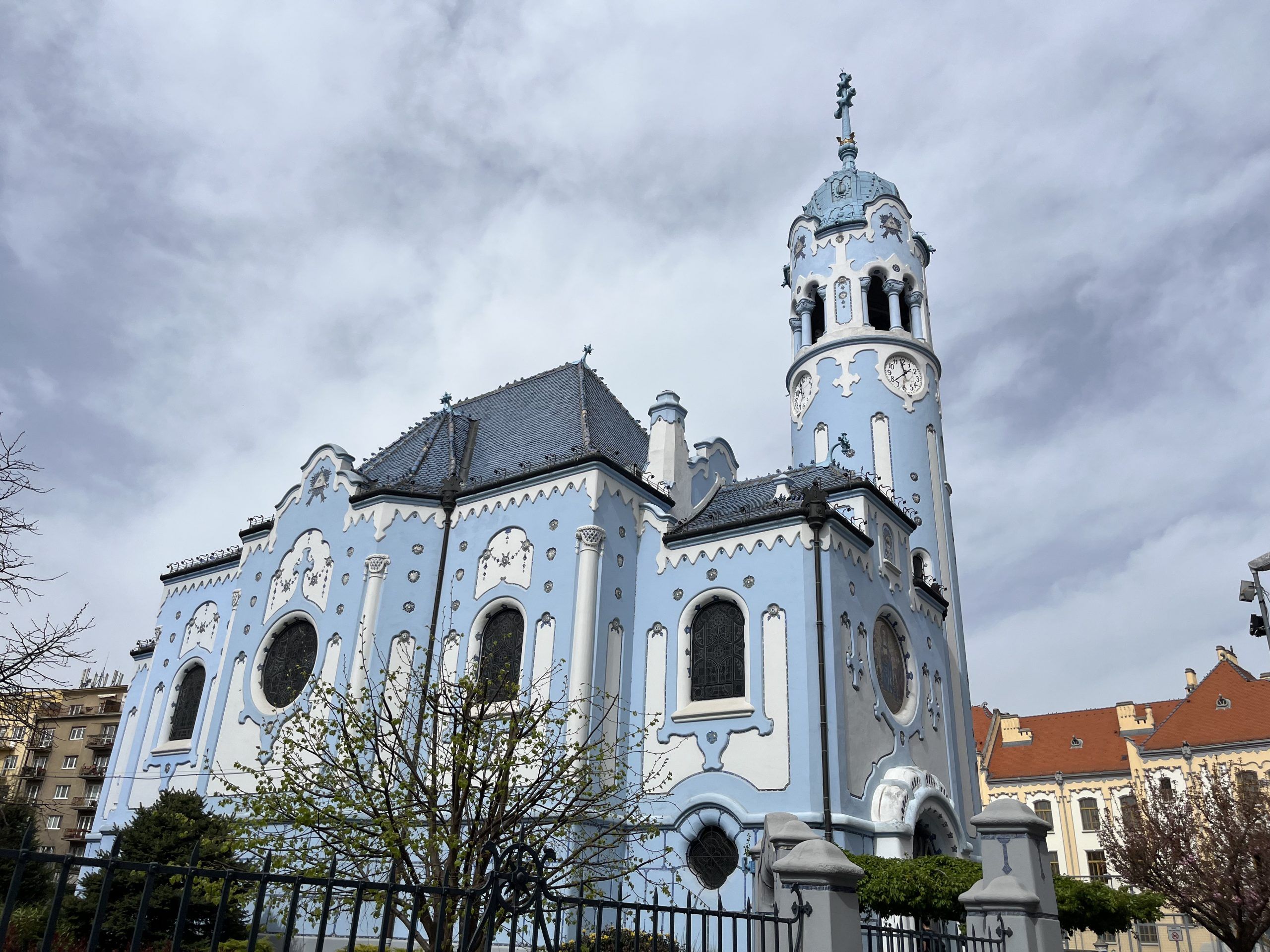 iglesia azul bratislava